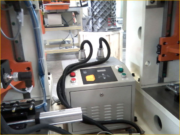 齒輪加熱配套自動(dòng)化設(shè)備