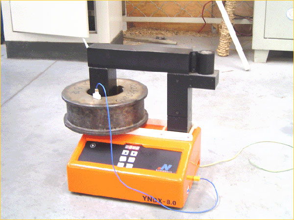 DM-80型渦流加熱器現(xiàn)場加熱圖片